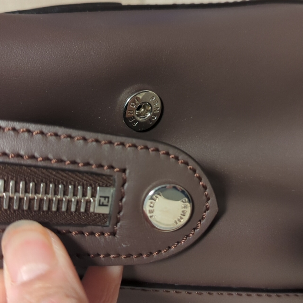 Fendi Dotcom Leather Shoulder Bag with Silver Hardware - Picture 5 of 16